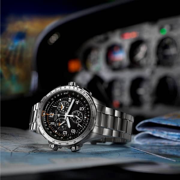 Hamilton Khaki X-Wind Chrono GMT – Image 6