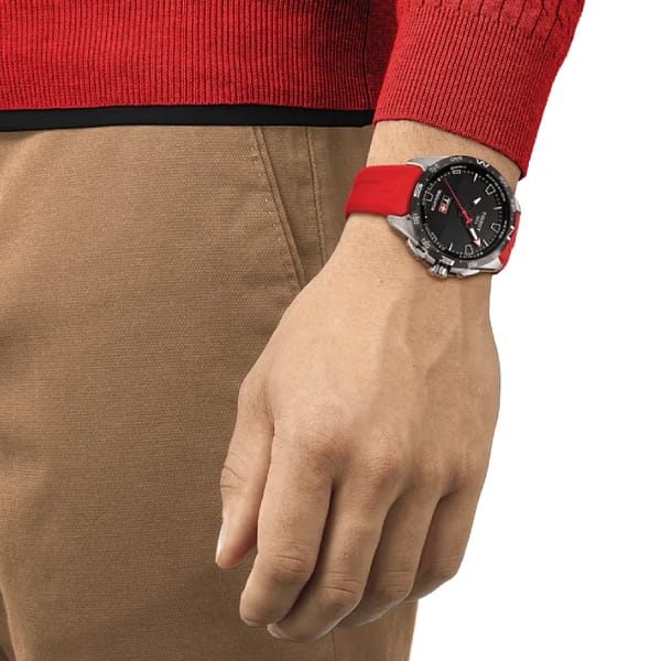 Tissot T-Touch Connect Solar Smartwatch Titan mit rotem Kautschukarmband – Image 5