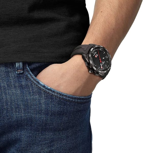 Tissot T-Touch Connect Solar Smartwatch Titan PVD Schwarz mit schwarzem Kautschukarmband - Image 4